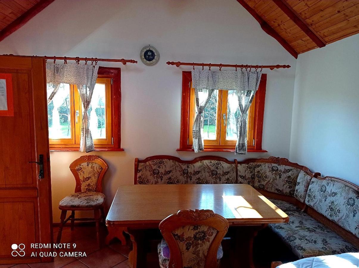 Dum A Chatka Pod Smrkem Nove Mesto pod Smrkem Dış mekan fotoğraf